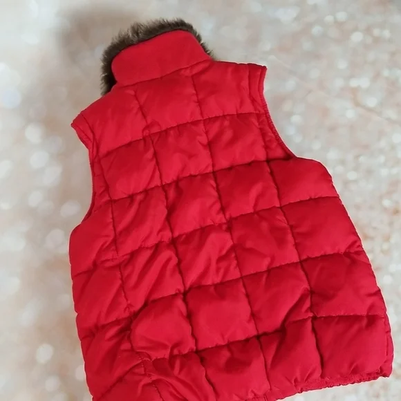 CRAZY 8 Red Puffer Vest Faux Fur Collar - Picture 4 of 5